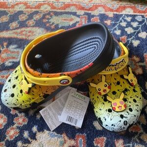 NWT Crocs Pokemon Pikachu Yellow Ombre (missing 2 Jibbitz) W7; M5